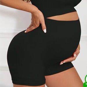 Black Maternity Shorts-ONE SIZE